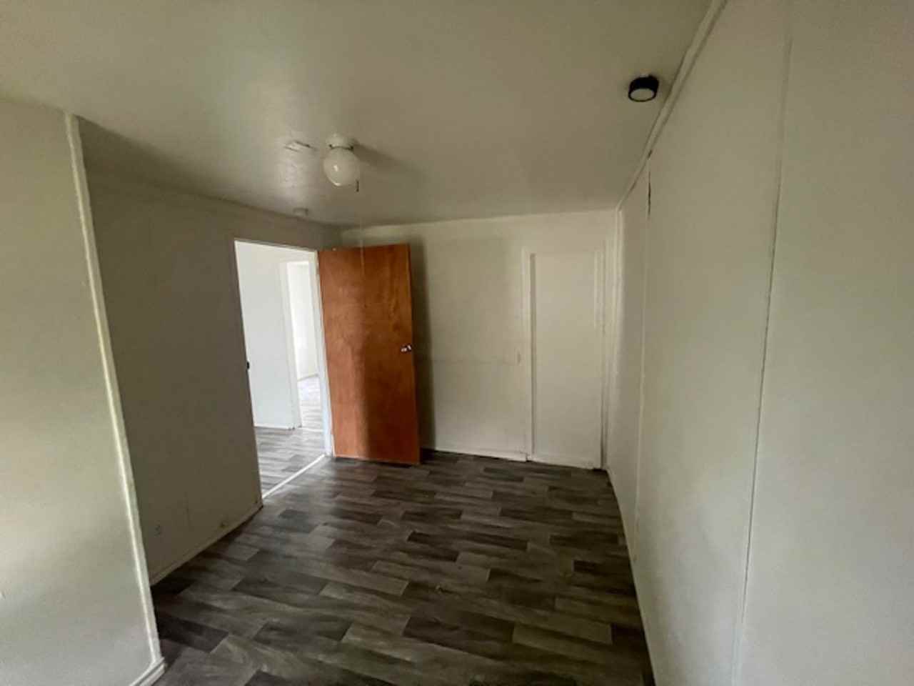 3150 Elgin St - Photo 5 of 11