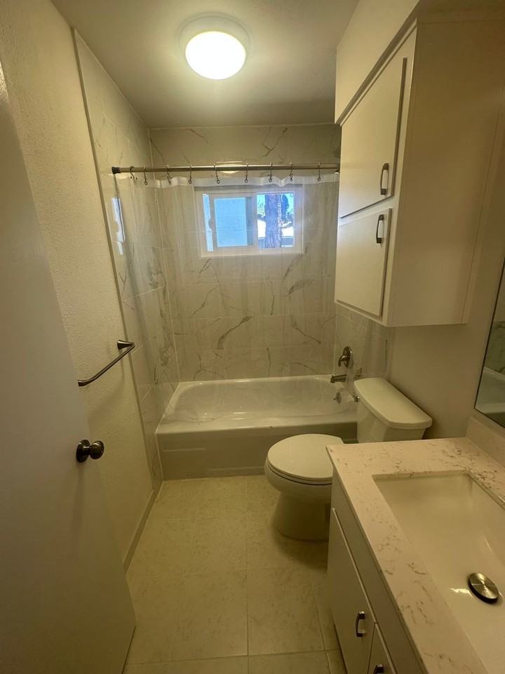 1521 Cabrillo Ct - Photo 3 of 9