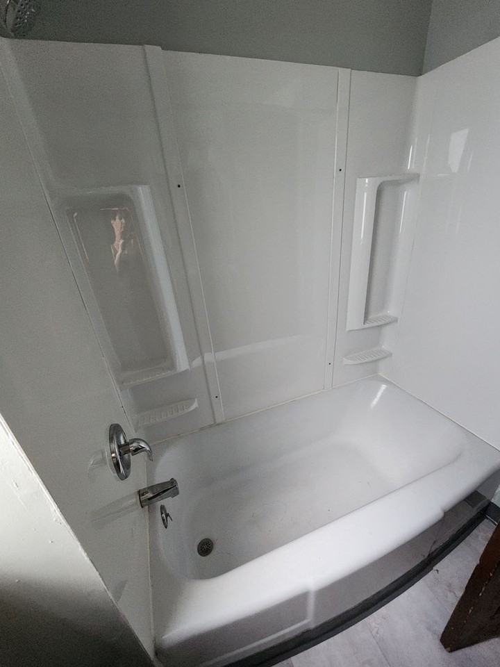 2646 E 122nd St #1 - Photo 4 of 13