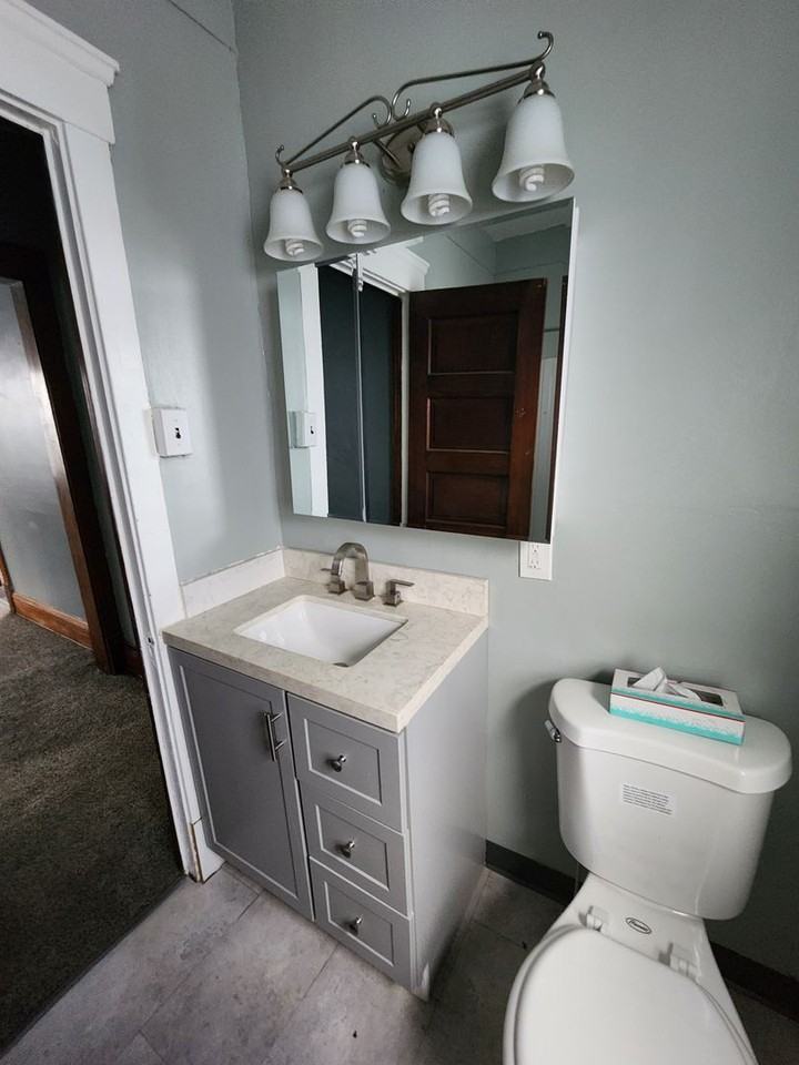 2646 E 122nd St #1 - Photo 5 of 13