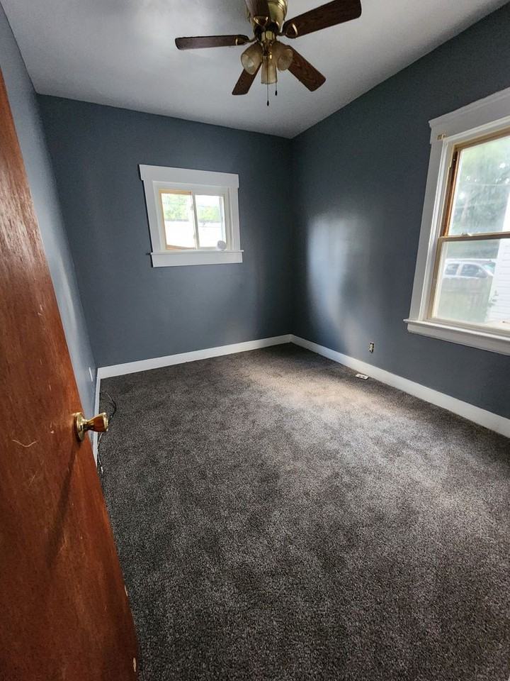 2646 E 122nd St #1 - Photo 6 of 13