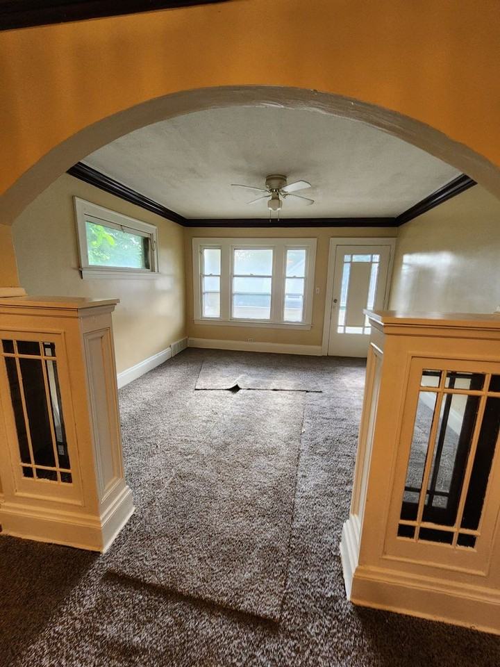 3045 E 130th St - Photo 4 of 9