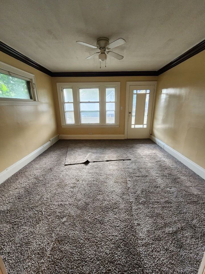 3045 E 130th St - Photo 5 of 9