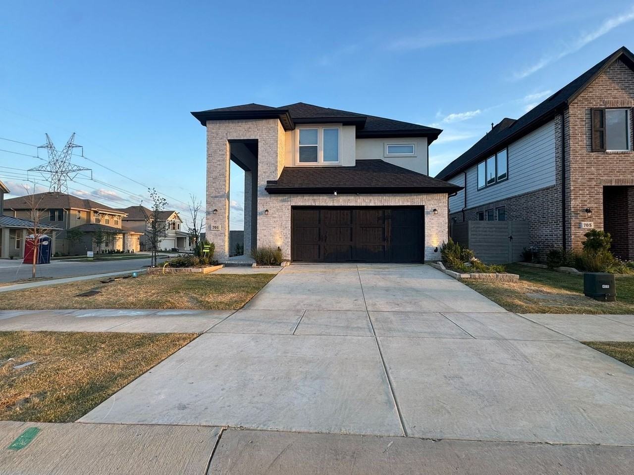 701 Harmony Trl - Photo 2 of 37