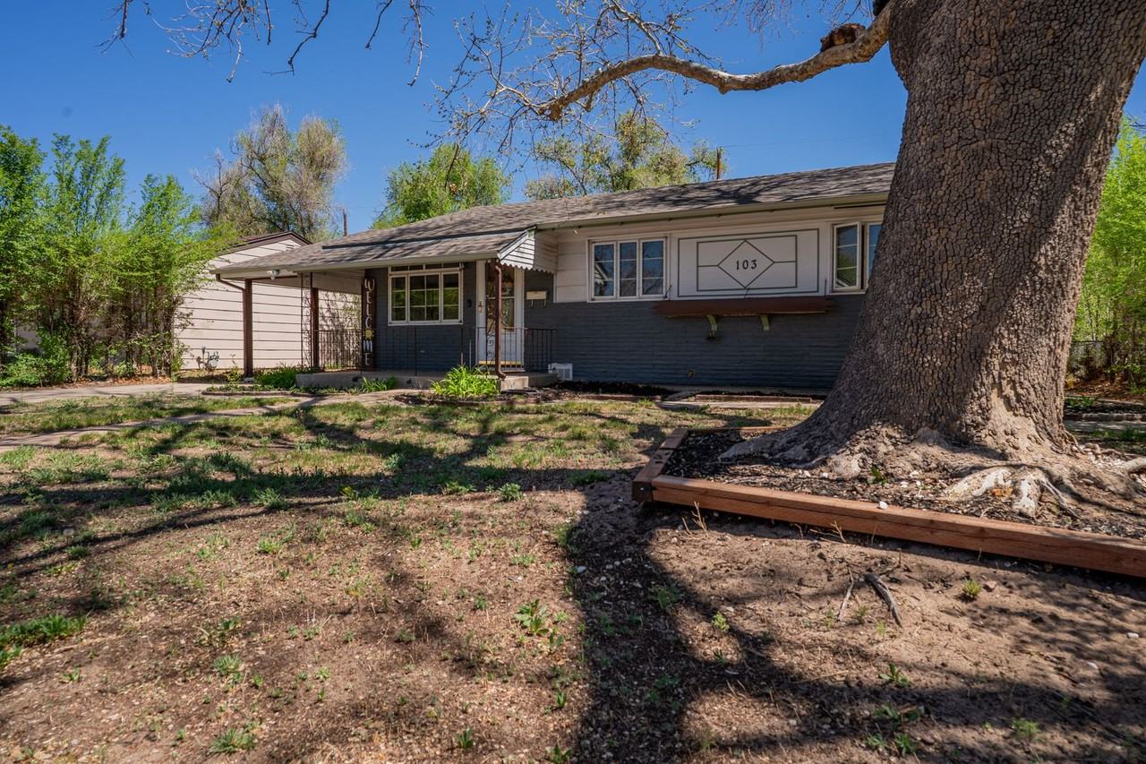 103 Linden Dr - Photo 2 of 21