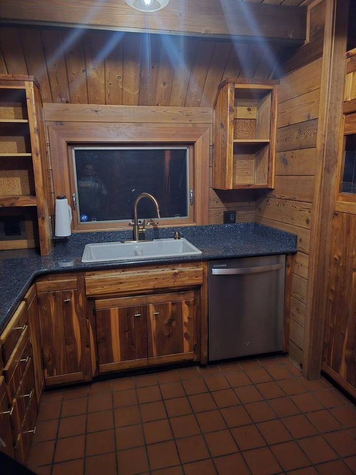 3019 Douglas Rd - Photo 4 of 50