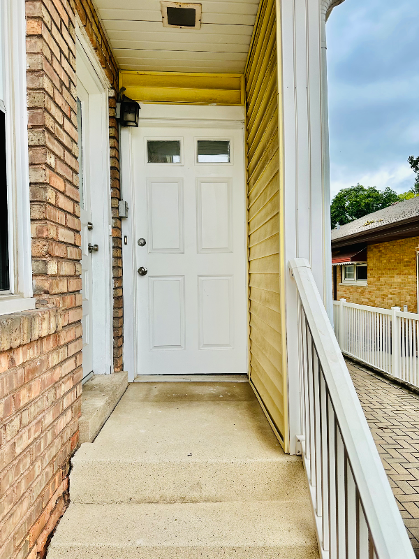 17950 Park Ave #B - Photo 2 of 9