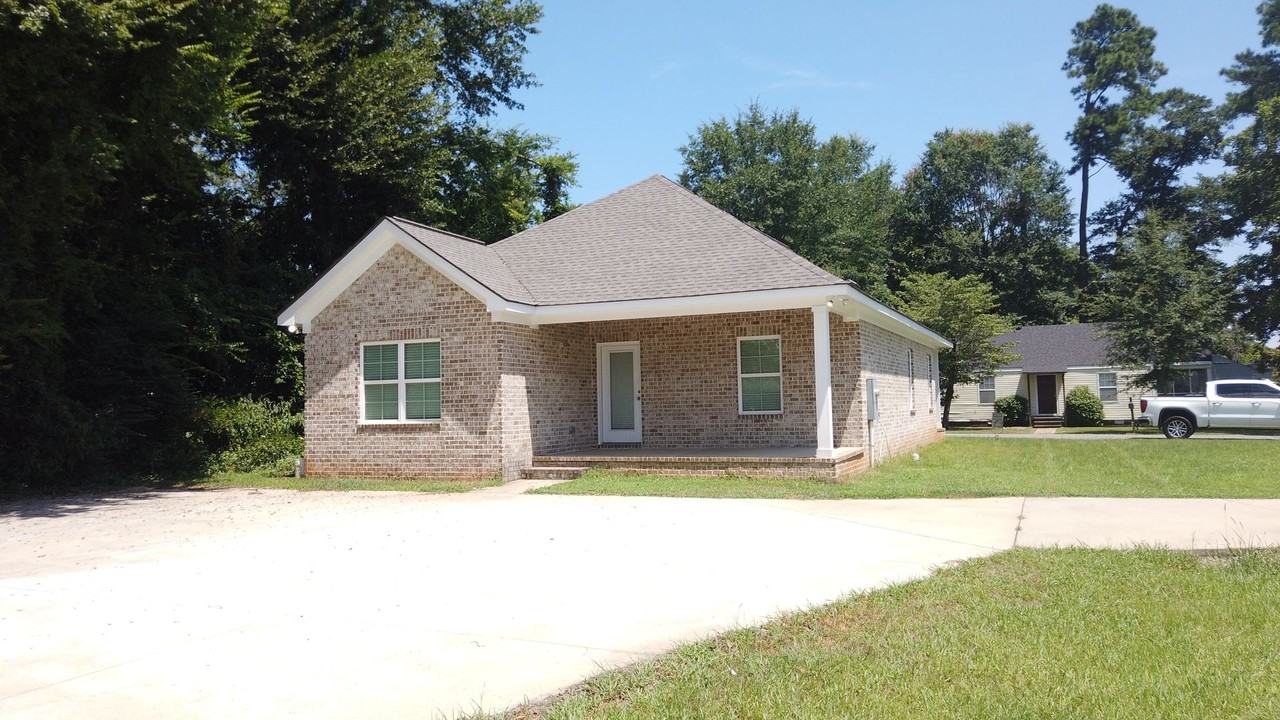 2402 27th Street - Photo 5 of 16