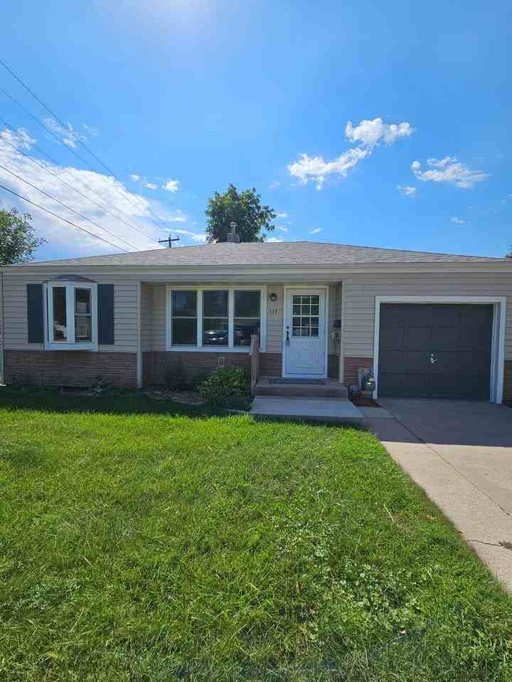 115 42nd St - Photo 2 of 23