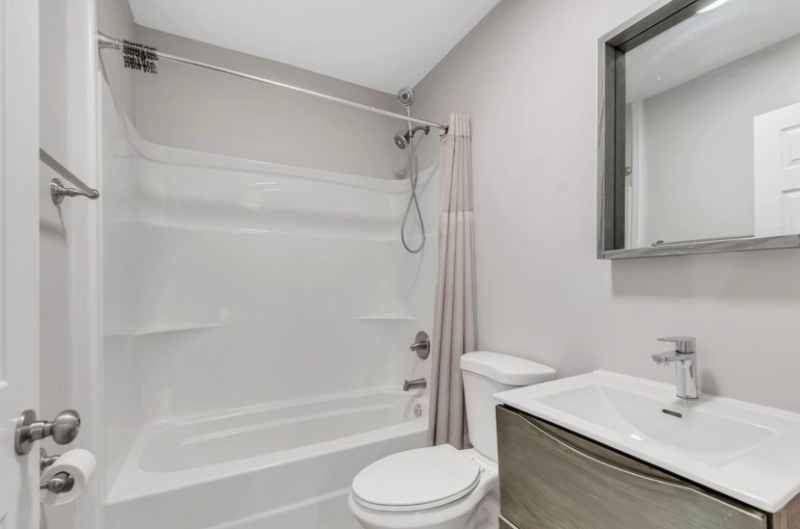 606 W 4th St - Photo 5 of 14