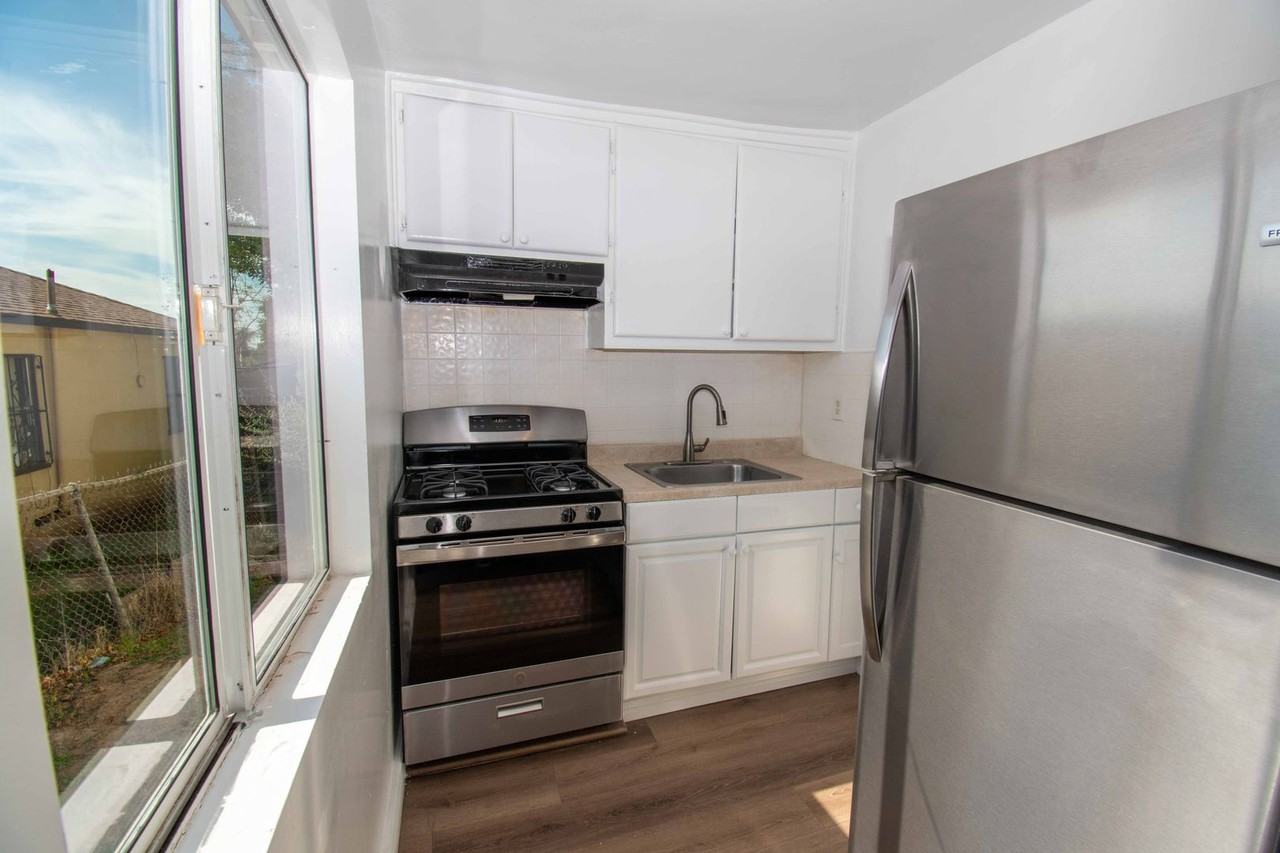 SF Pardee St - Photo 3 of 15