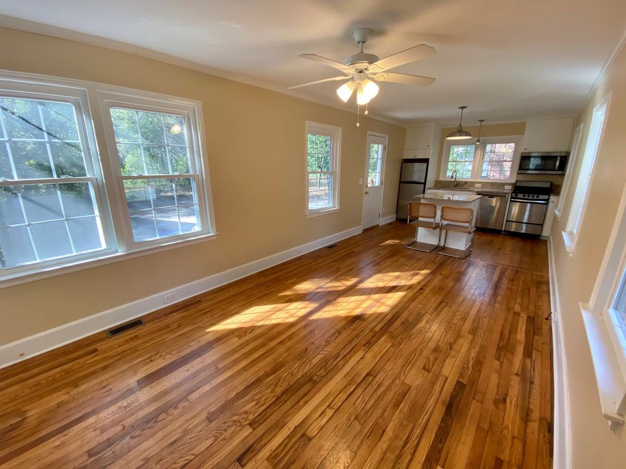 3848 Wilmot Ave - Photo 2 of 10