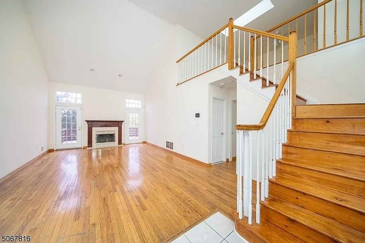 2301 Vroom Dr - Photo 3 of 35