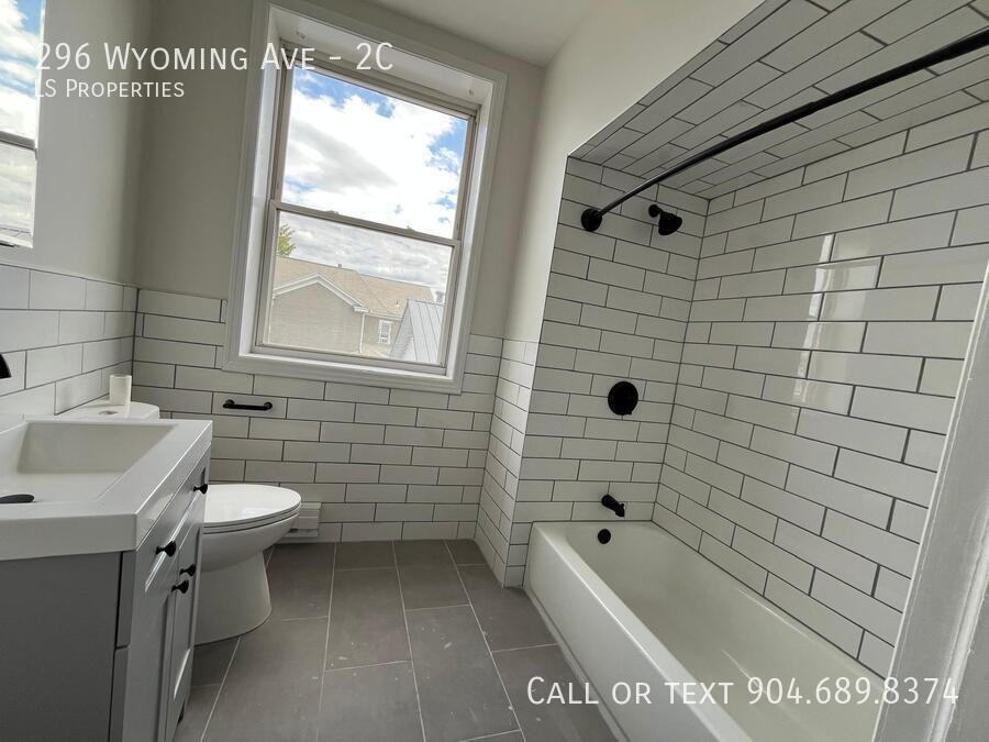 296 Wyoming Avenue #2C - Photo 4 of 10