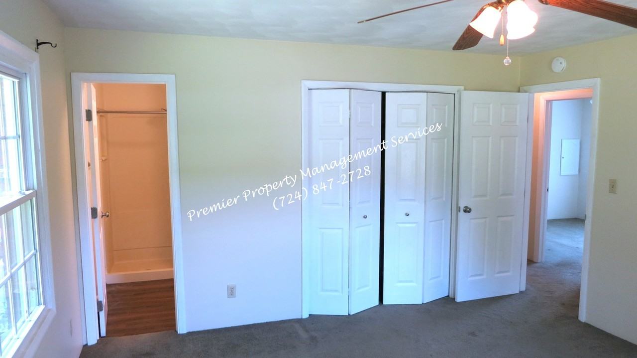 511 Upper Service Road - Photo 7 of 38