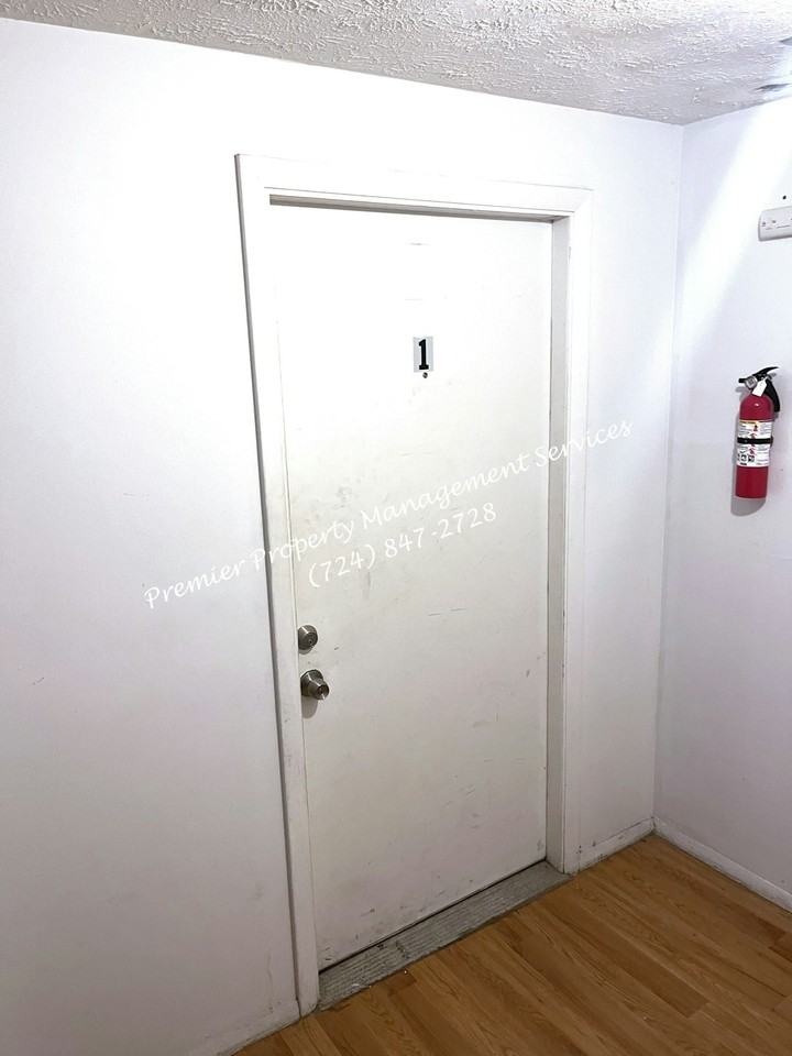 453 McCleery Street, Unit 1 - Photo 3 of 18