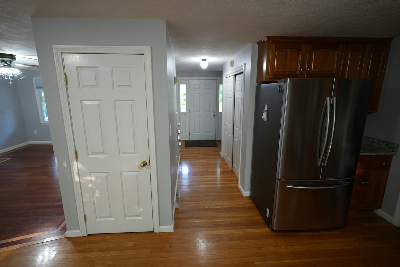 4 Seneca Ln - Photo 6 of 19