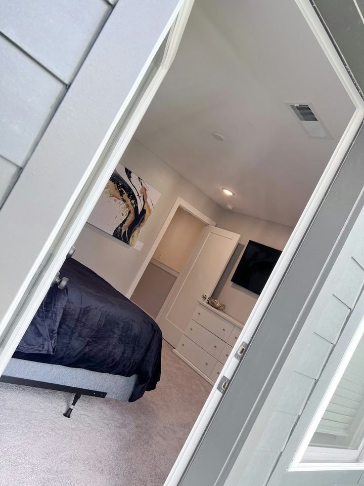 550 Markham Street, Unit 3 - Photo 2 of 16