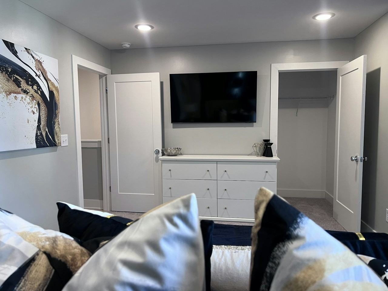 550 Markham Street, Unit 3 - Photo 3 of 16