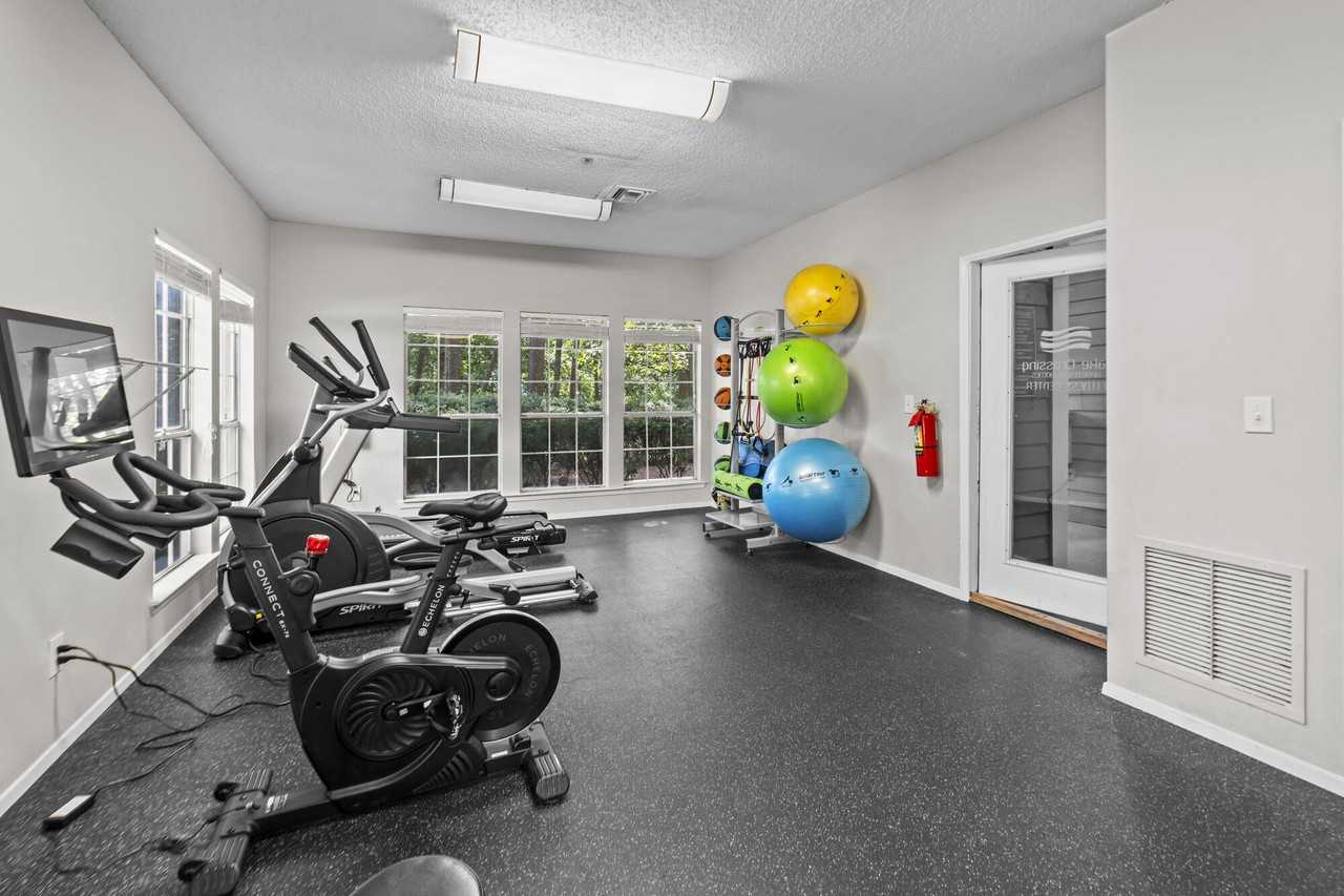 Lake Crossing Apartment Homes - Photo 6 of 50