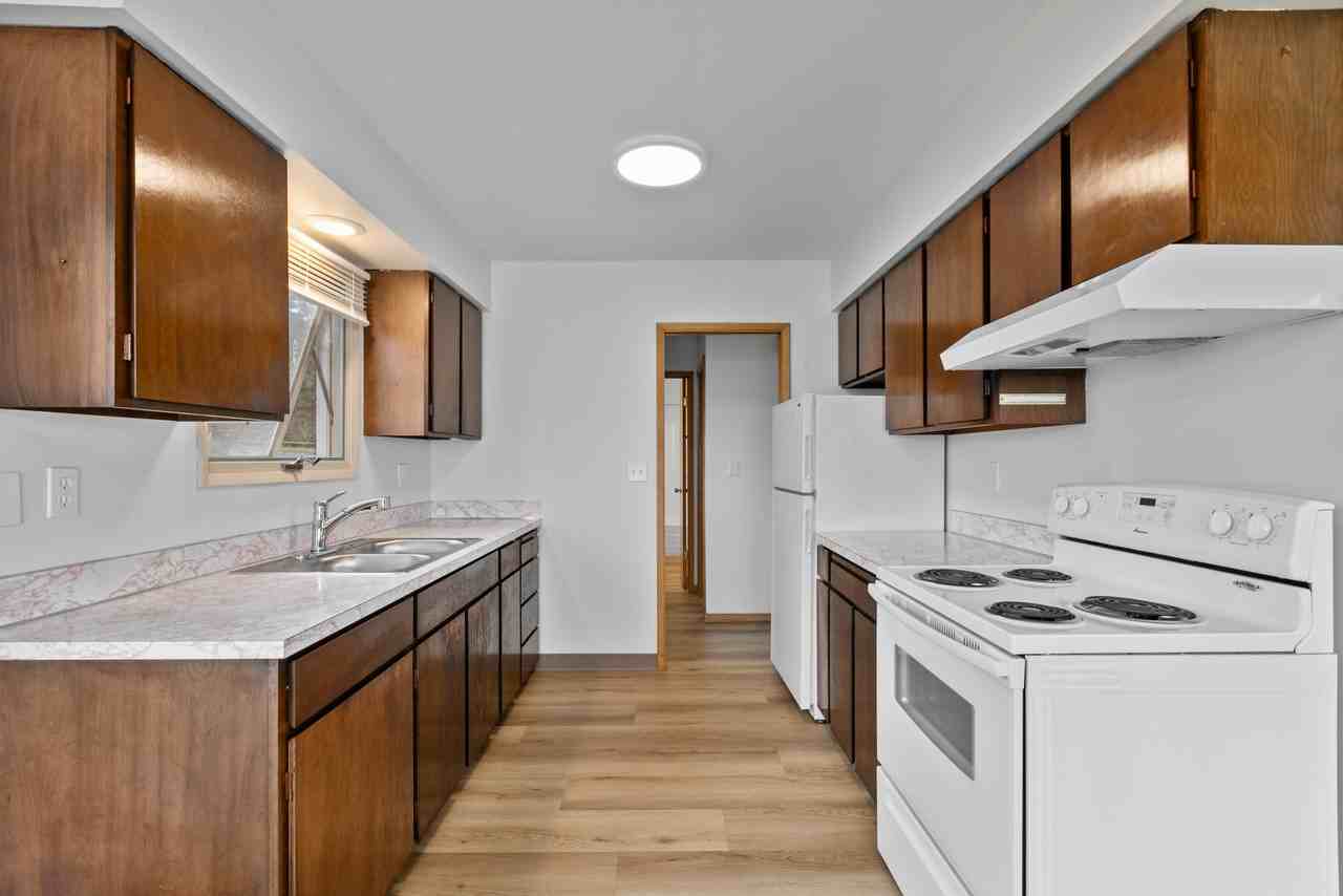 62-21:  1028 11th Street - Photo 2 of 30