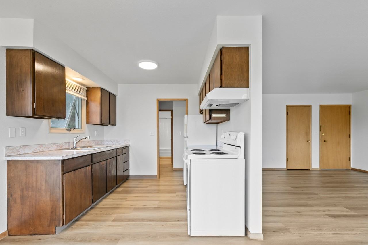 62-21:  1028 11th Street - Photo 3 of 30