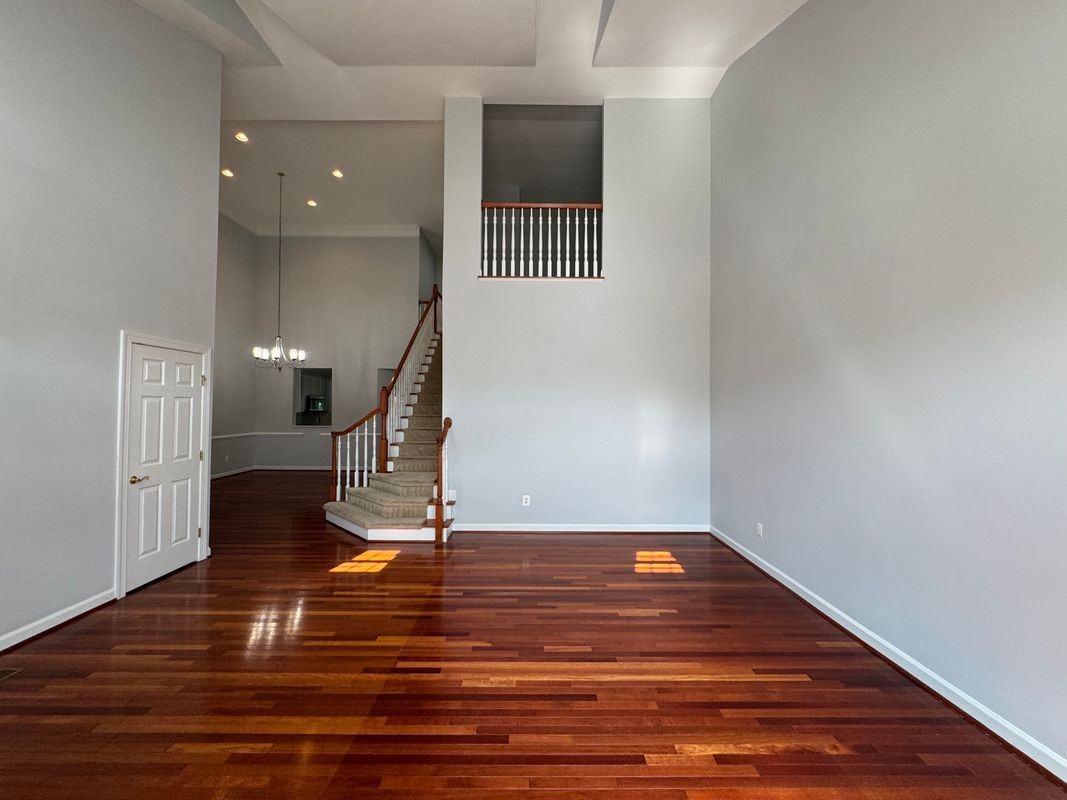 15028 Gaffney Cir - Photo 3 of 29