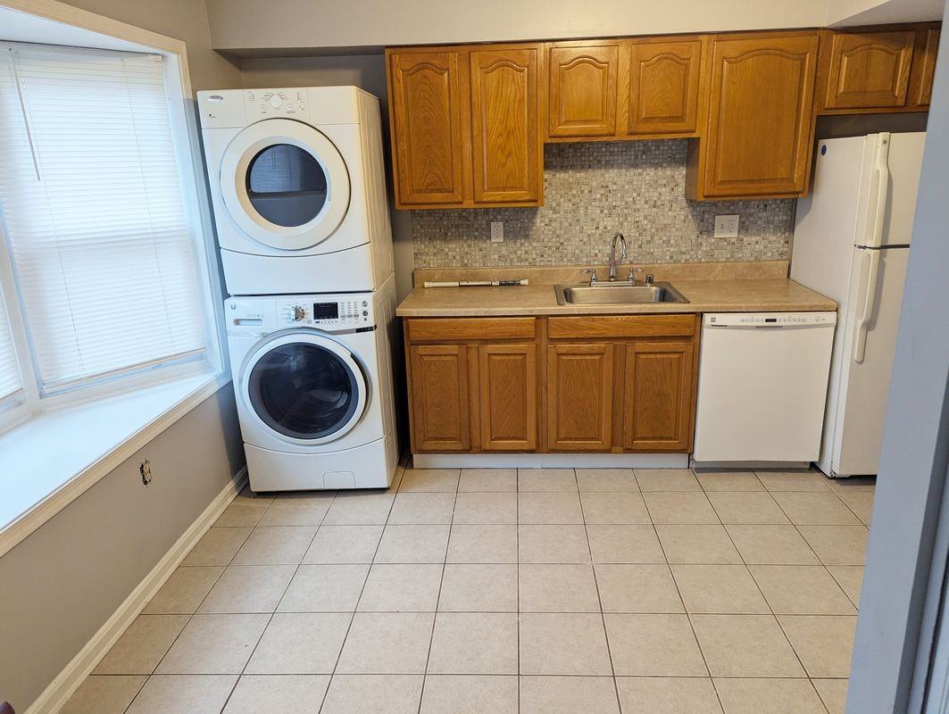 2219 Anvil Ln - Photo 2 of 8