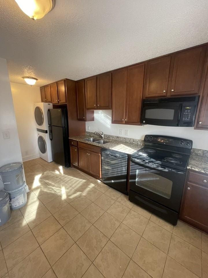 10 Montgomery Street - Photo 2 of 11