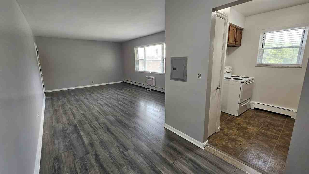 5350 Waltella Pl - Photo 4 of 11