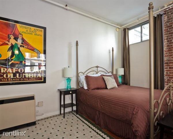 W 7th St & S Spring St - Photo 3 of 11