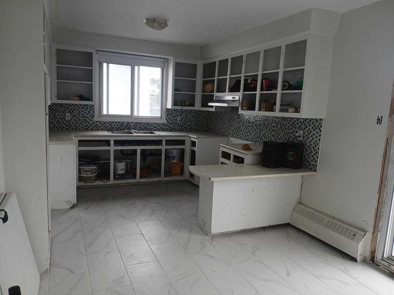 7770 Av Avrille - Photo 3 of 17