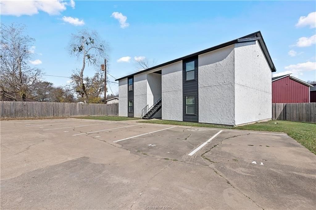 1503 Alpine Cir #A - Photo 2 of 18