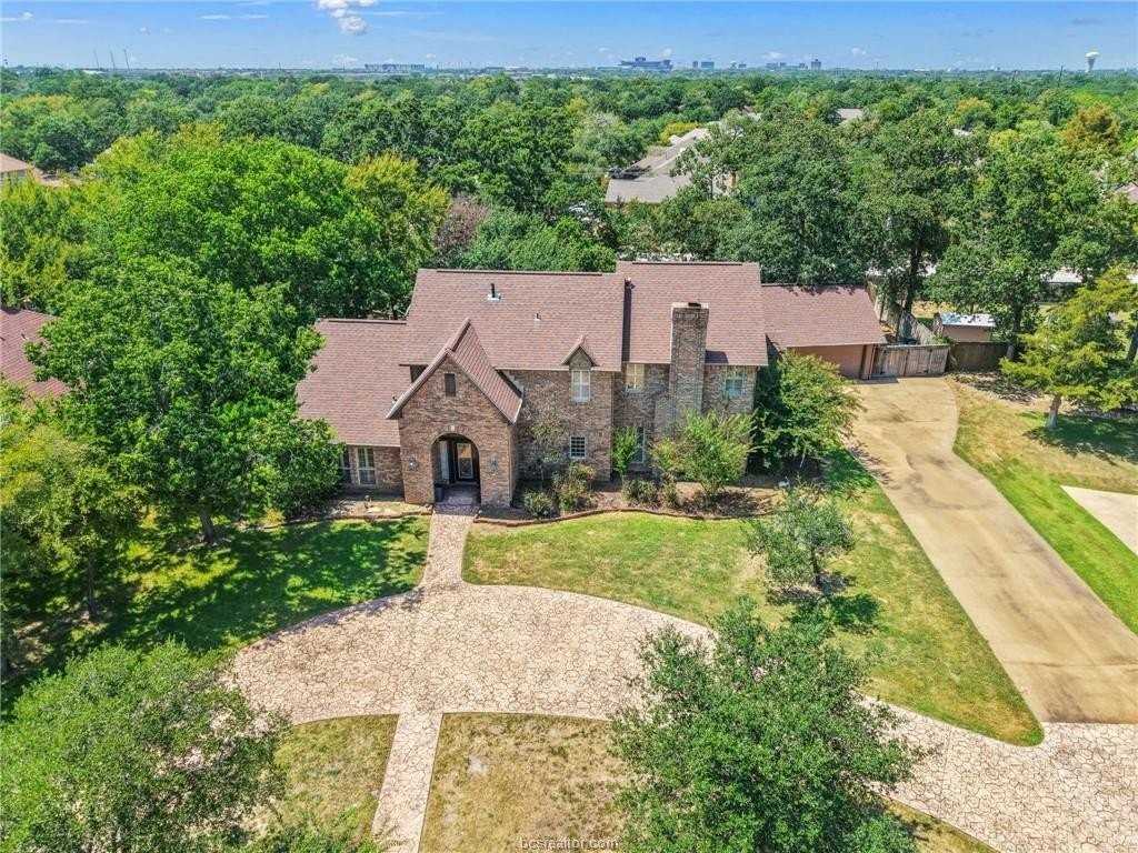 1003 Carmel Pl - Photo 2 of 27