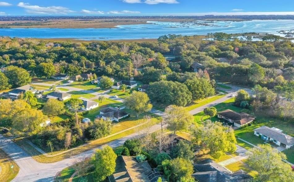 716 Medina Ct - Photo 2 of 19