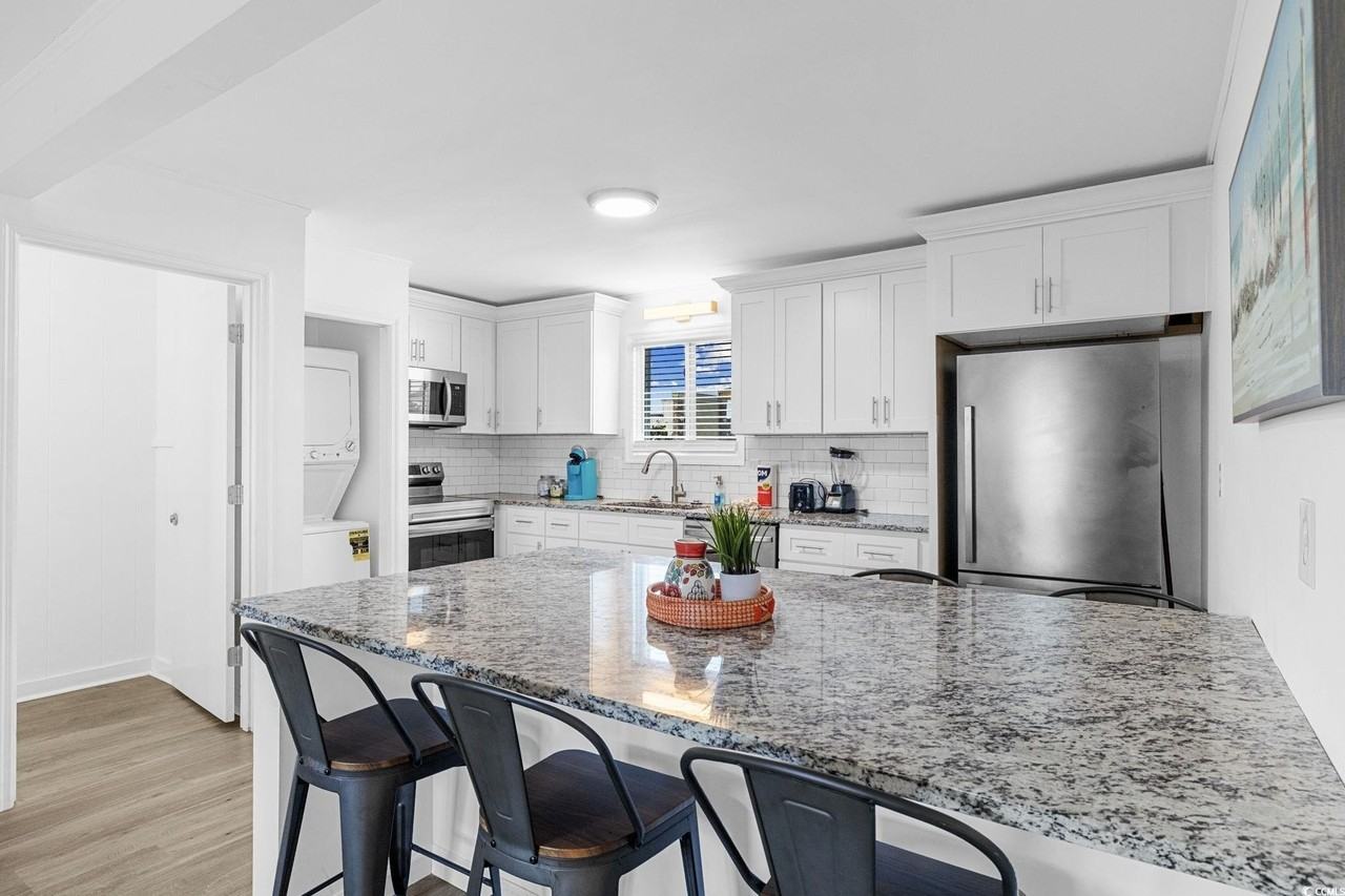 409 17th Avenue North - Photo 4 of 18