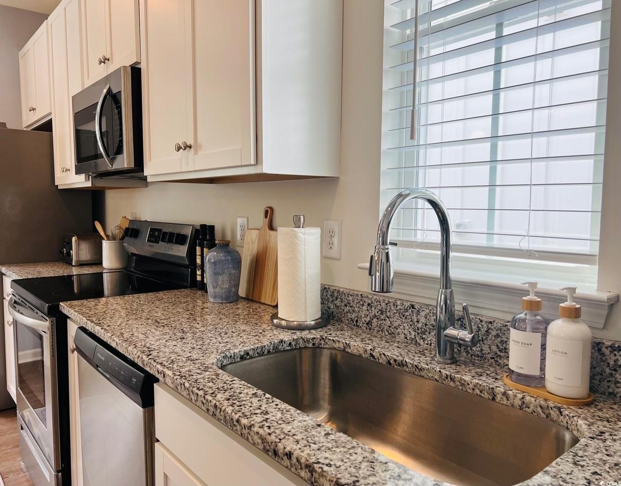 3553 Lady Bank Loop - Photo 7 of 30