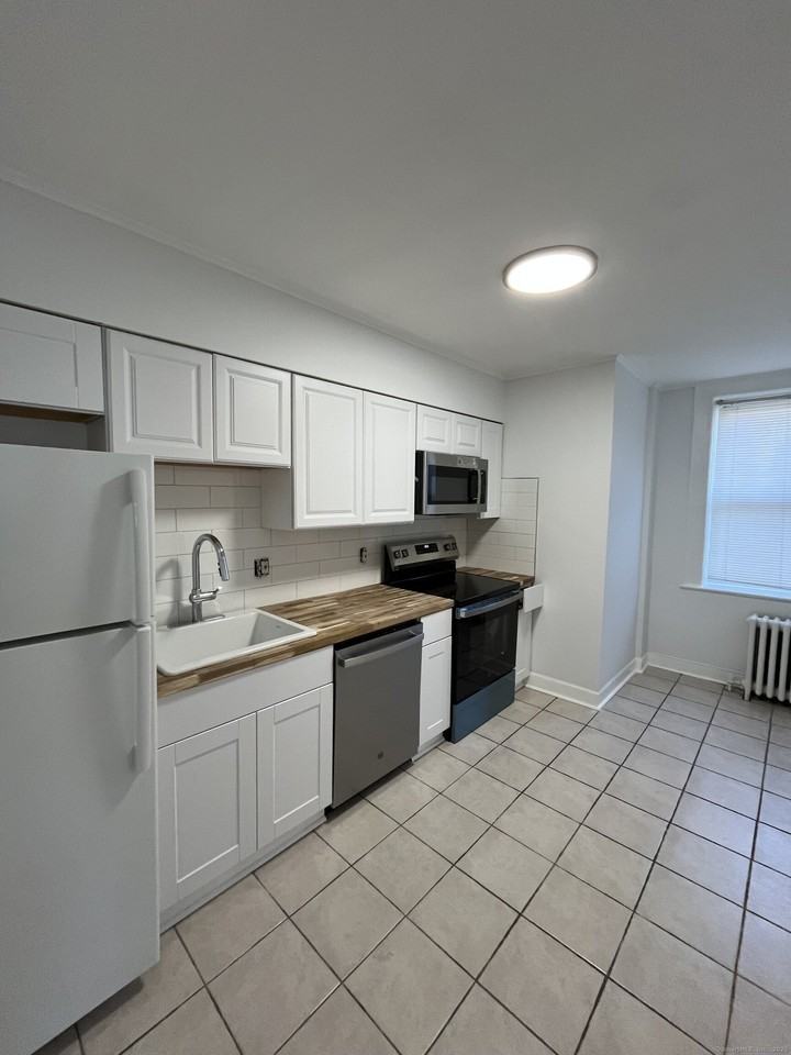 82 Forest Street #A2 - Photo 5 of 18