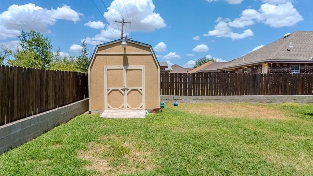 2087 Foxborough - Photo 6 of 35