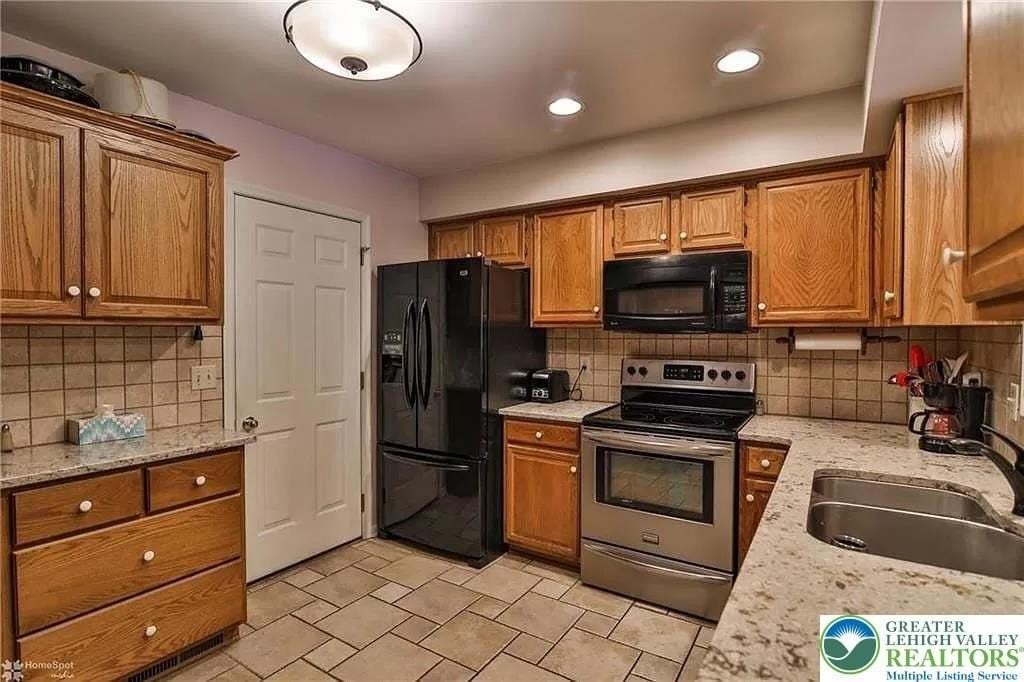 3602 Brandford Court - Photo 7 of 17