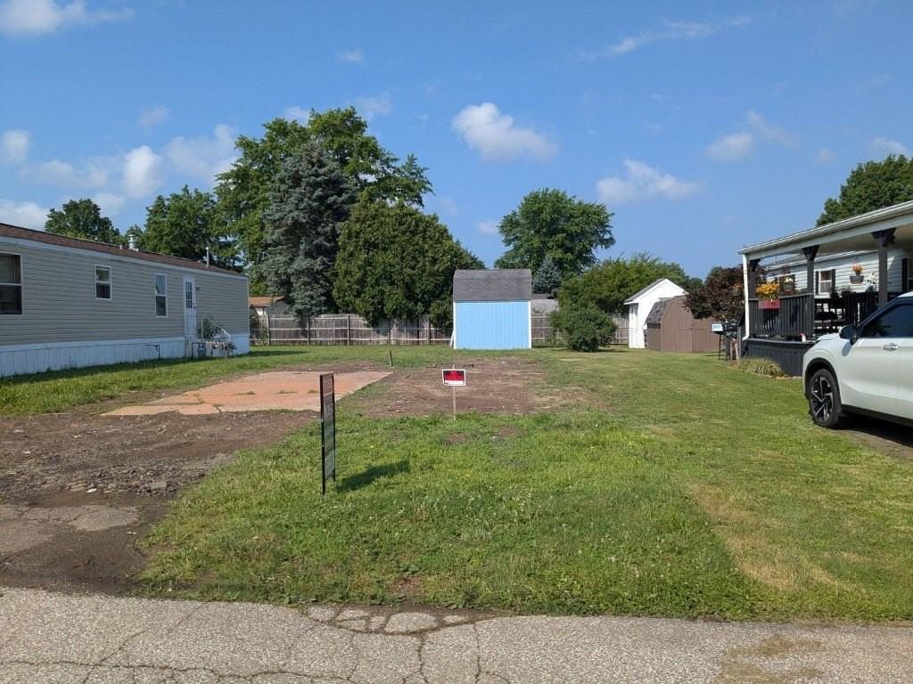 2730 Ganzer Ln - Photo 2 of 3