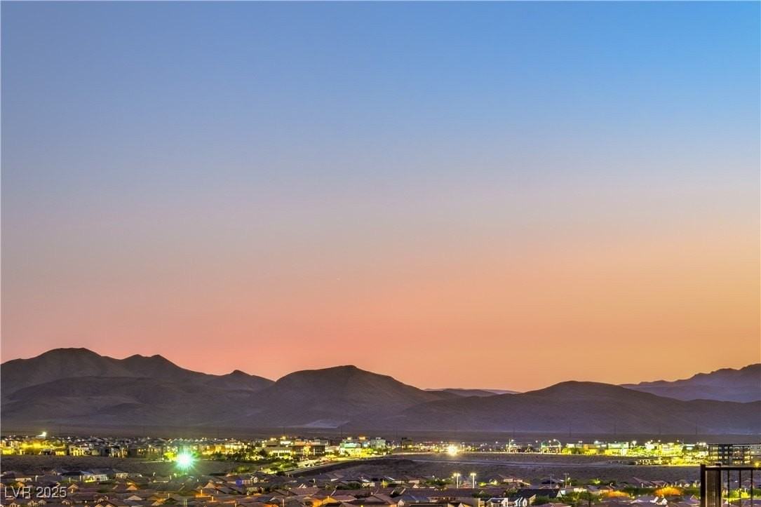 2170 Peyten Park Street - Photo 3 of 50