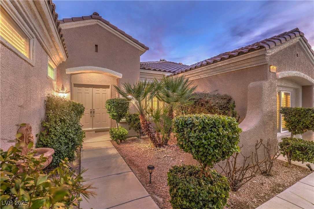 2170 Peyten Park Street - Photo 5 of 50