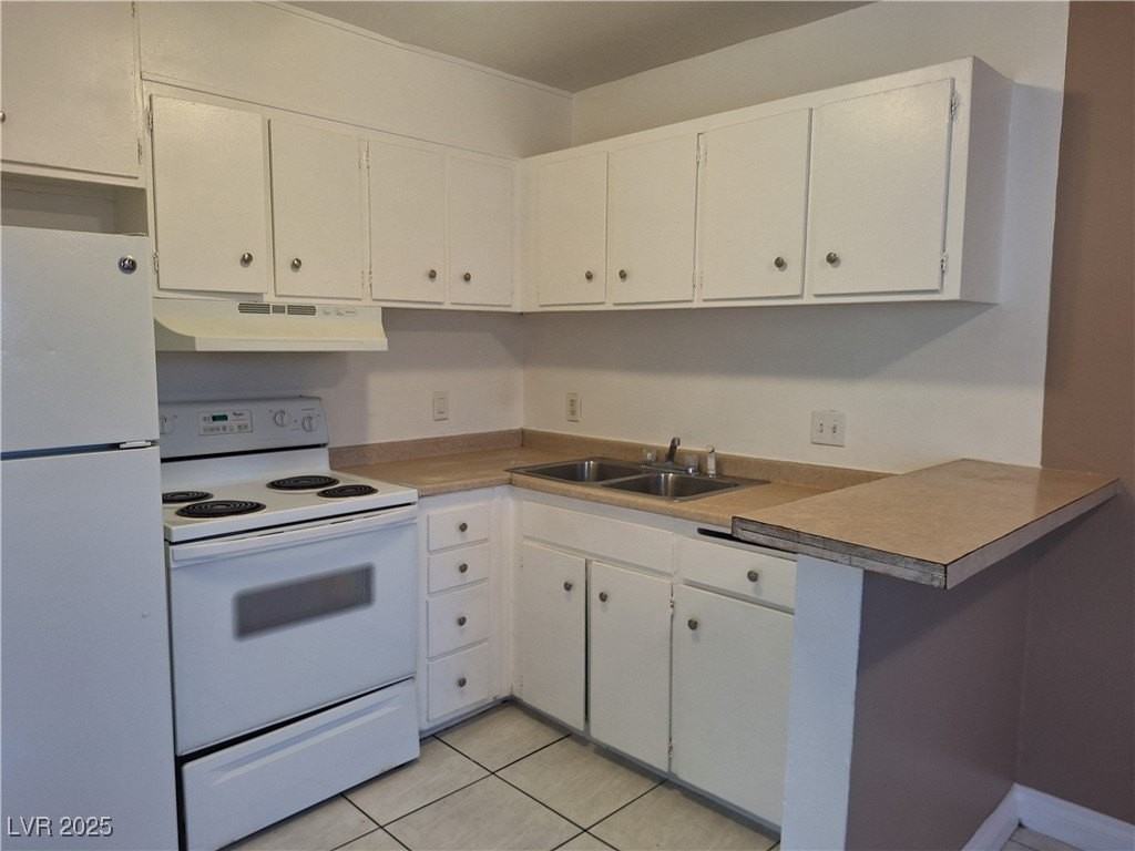 489 North Cir #2 - Photo 2 of 6