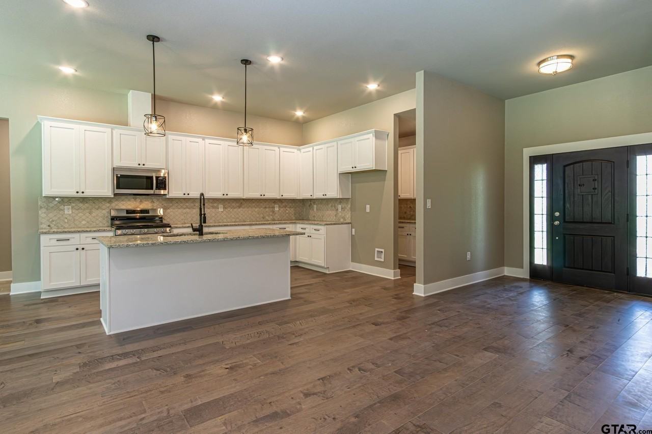 122 PR 6305 - Photo 2 of 28