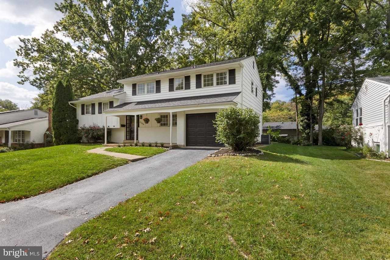 2106 Largo Rd - Photo 2 of 30