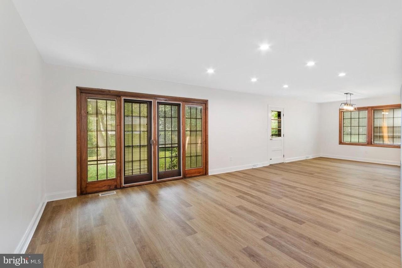 2106 Largo Rd - Photo 5 of 30