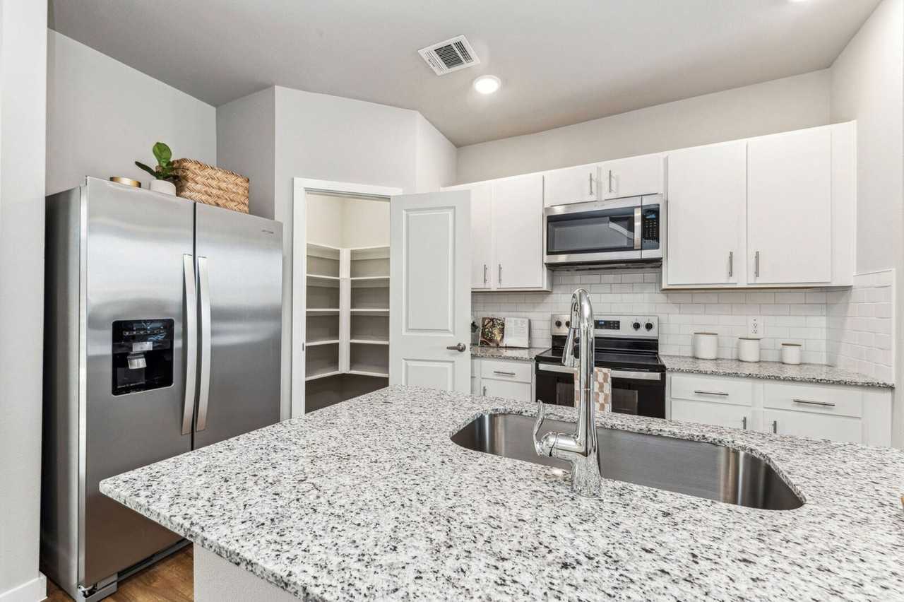 2200 N Buddy Hayes Blvd #2222 - Photo 2 of 7