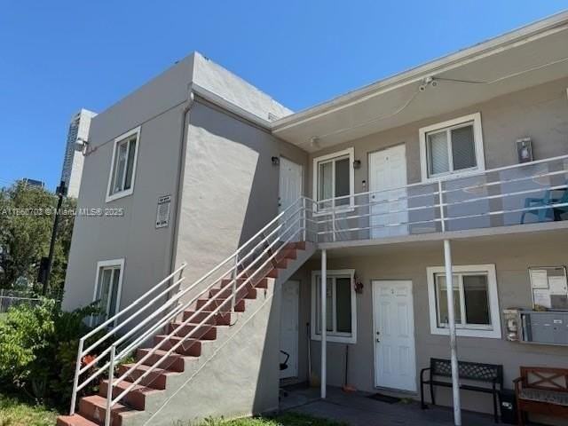 172 Northwest 12th Street #2 - Photo 2 of 11