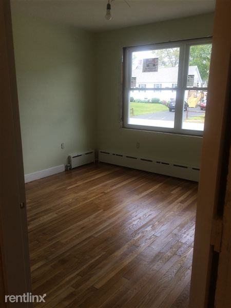 100 Payson Ave - Photo 2 of 6